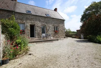 Image de Maison de campagne tout confort avec cour sécurisée, terrasse, à proximité de la côte des îles!