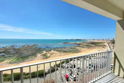 Image de T2 agréable aux Sables - Face mer, proche plage & commerces, balcon, animal admis