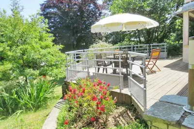Image de Appartement rez-de-jardin avec terrasses, Wifi, parking et animaux acceptés