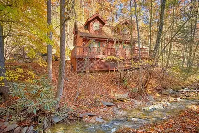 Image de 2 chambre cabine Animaux acceptés sur un Creek