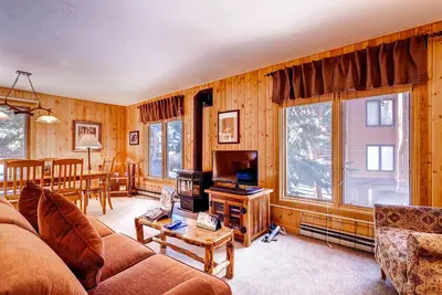 Image de Parfait refuge de montagne / Condo 3Br, Enfants Ski Free