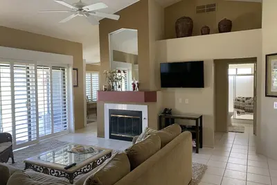 Image de Belle vue sur le golf, avec 2 chambres et 2 salles de bain!