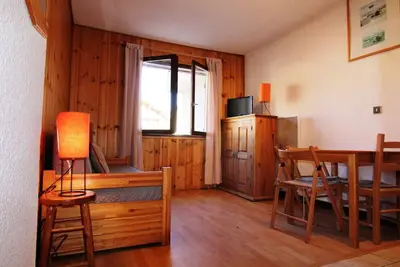 Image de Studio cosy pour 4 pers. , pied des pistes Alpe d'Huez, centre-station, Tv, cuisine équipée, casier à skis