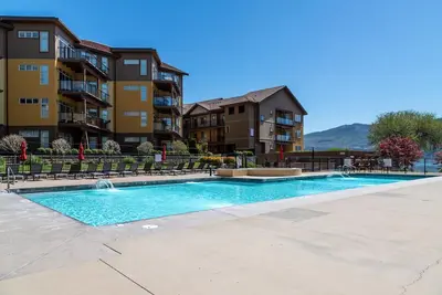 Image de Barona Plage Lakefront Condo