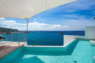 Image de Villa Passage avec magnifique vue sur mer et le port de Gustavia