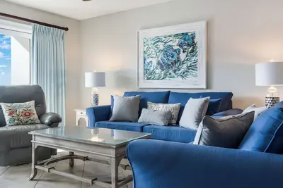 Image de Unité 710 - Superbe coucher de soleil sur le golfe et le port avec service de plage gratuit