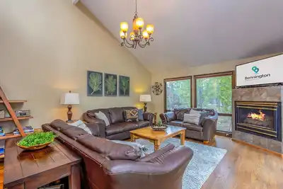 Image de Maison fantastique, cuisine gastronomique, salle multimédia / jeux, cadre privé - Spar05