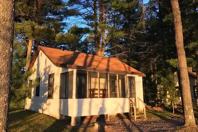 Image de Lakefront Cabin #6 - The Walleye