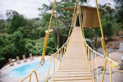 Image de Cabane dans les arbres Tarzan Honeymoon - Profitez du coucher de soleil, climatisation, piscine, tyroliennes