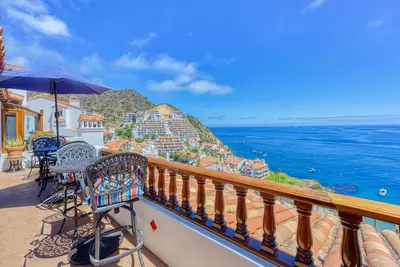 Image de Belle villa, ensoleillement et vue panoramique, voiturette de golf, Wifi