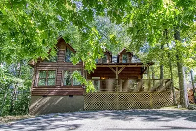 Image de Whispering Oaks - Private Pigeon Forge Getaway. . . Près de Tanger Outlet Shopping