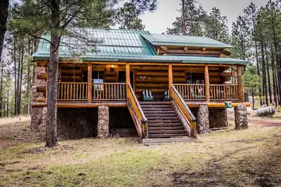 Image de Chateau Relaxeau Cozy Log Cabin dans les bois