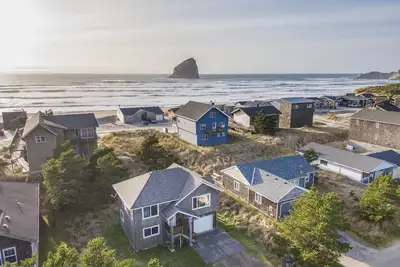 Image de Beach Bungalow # 151 - Belle maison familiale à 1 pâté de maisons de la plage. Grande disposition ouverte.