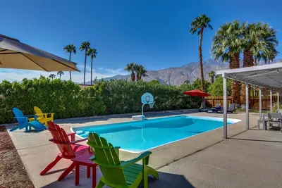Image de Poolside Living - Villa 4 chambres au coeur de Palm Springs - Piscine magnifique - Moderne