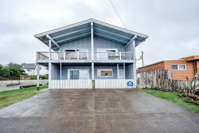 Duplex avec vue sur la mer et accès à la mer pour les chiens - promenade à pied des magasins et plus