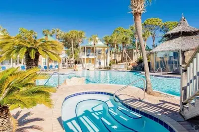 Image de Toes In The Water 46cu 1 Br au Purple Parrot Village Resort par Perdido Key Resort Management