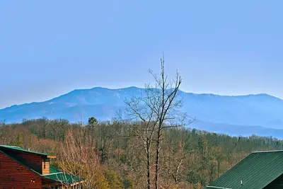 Image de Profitez des vues sur les Great Smoky Mountains, à proximité de tout le plaisir!