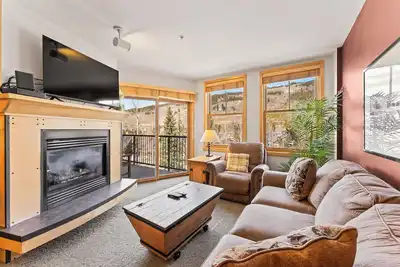 Image de 1-Bedroom Condo, vue sur la montagne, 4 minutes �������������������������� pied de Gondola, River Run Village