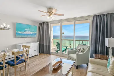 Image de Sur la plage, vue panoramique sur le golfe, Condo Pelican Beach rénové