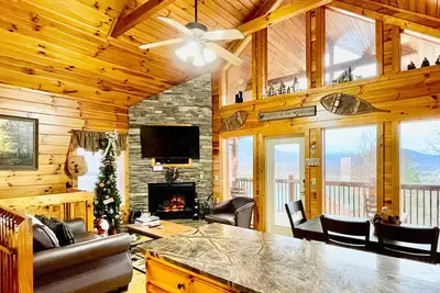 Image de Image parfaite} Vues sur la montagne \\ Animaux acceptés \\ Table de billard \\ Jacuzzi \\ WiFi