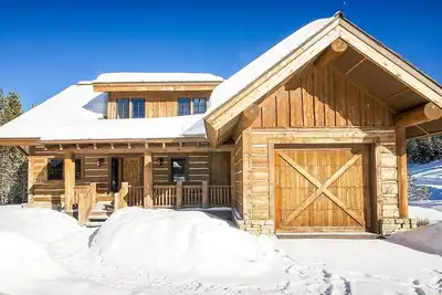 Ski-in, ski-out maison de luxe avec vue sur la montagne et des équipements de club privé