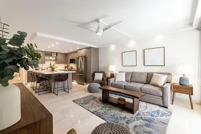 Image de COMPLÈTEMENT RÉMODELE-Vue Sur L'Ocean-Rez-De-CHAUSSÉE-Grand Lanai-Build # 2