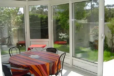 Image de Maison T3 avec jardin clos, véranda, animaux admis, parking, proche mer