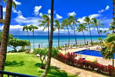 Image de Kbm Resorts | Free Car | Kaanapali Shores | Ocean view | 2-Bedroom Condo with Huge Lanai, Steps to Pool! Ks-258