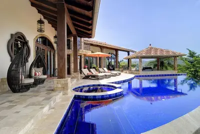 Image de Villa située dans l'exclusif Pacifico Resort à proximité de restaurants incroyables