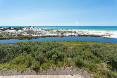 Image de Accueil Accès Exécutif! Condo au 3e étage. Piscine et plage à quelques pas!
