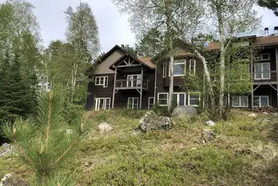 Image de Le lieu de rassemblement familial parfait du lac Vermilion! *Nouvelle liste*