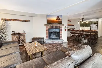 Image de Mountain Green Ski & Golf Resort 3-D10 en face des remontées mécaniques