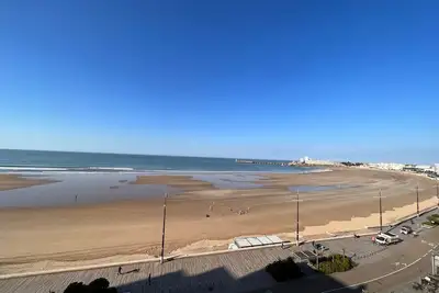 Image de Appartement T3 avec balcon et parking, à deux pas de la plage