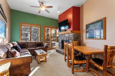 Image de Condo River Run, patio spacieux avec grill, lit King, Wifi gratuit