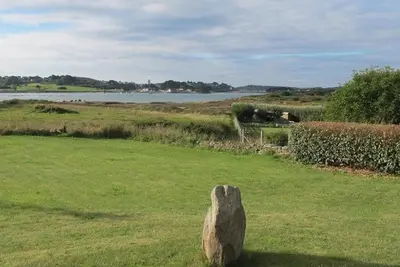 Maison rénovée avec jardin, wifi, Bbq, parking, à 250m de la mer - Pleumeur-Bodou
