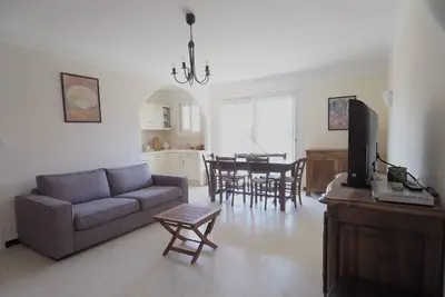 Image de Charmant bien en centre ville pour 6 couchages, Ă quelques pas de la Plage (500m)
