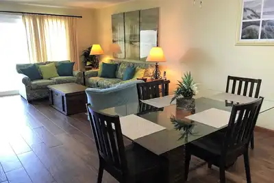 Image de Unité 505 - Argent, unité, budget et vue sur la plage - Budget $$