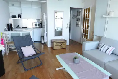 Image de Studio avec balcon, Wifi, et parking proche plage