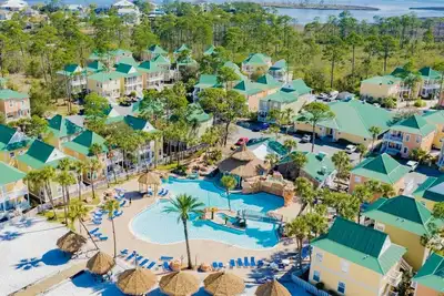 Image de Sea Robin 11a 2br au Purple Parrot Village Resort par Perdido Key Resort Management
