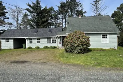 Image de Evelyn's End # 148 - Cabine classique et confortable. Animaux acceptés et près de la plage!