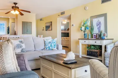 Image de Unité 410 - Vue Ouest Argent Unité Vue Piscine Ouest! Service de plage gratuit!