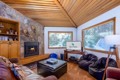 Image de Courte distance de marche de la rivière Deschutes, climatisation, bain à remous - Rogu03