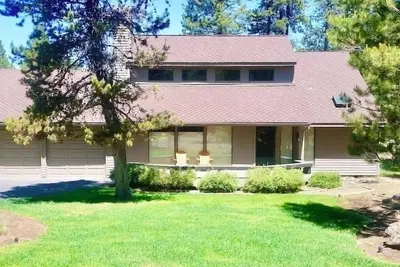 Image de Passes Sharc incluses! Deux suites principales, loft et studio attenant