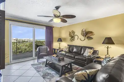 Image de Unité 413 - Vue sur l'eau vers l'ouest! Platinum Unit au Gold Rate! Couchers de soleil sans fin!