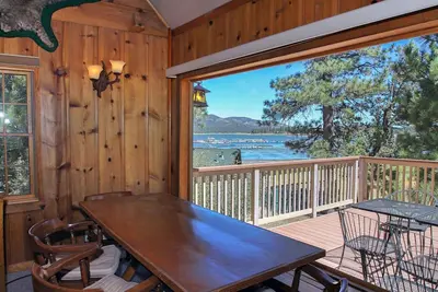 Image de Antlers: Vues sur le lac! Lakefront! Un Barbecue! Internet! A proximité du Village!