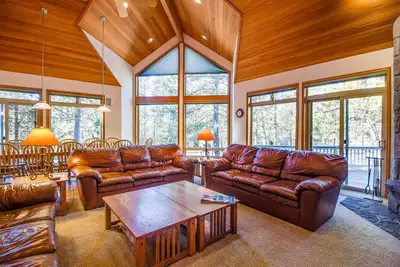 Image de Maison de luxe avec A / C, cuisine gastronomique, grande salle, ping-pong - Todd01