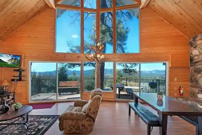 Image de Rêve de la nature: vues panoramiques! Spa! Haut de gamme! Bear Mountain! Terrain de golf! Télévision par câble! Un Barbecue!