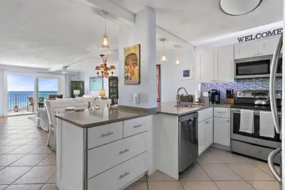 Image de Unité 607 - Unité Platinum complètement mise à jour avec vue imprenable sur le paradis