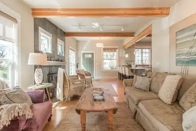 Image de Dune Grass Cottage # 172 - Charmant, chalet haut de gamme de charme à quelques pas de la plage