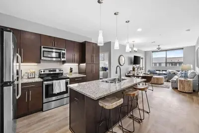 Image de Luxueux Grand 2 lits 2 salles de bain Downtown Condo- # 202